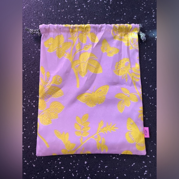 Cinchable Floral Butterfly Bag - Picture 5 of 9